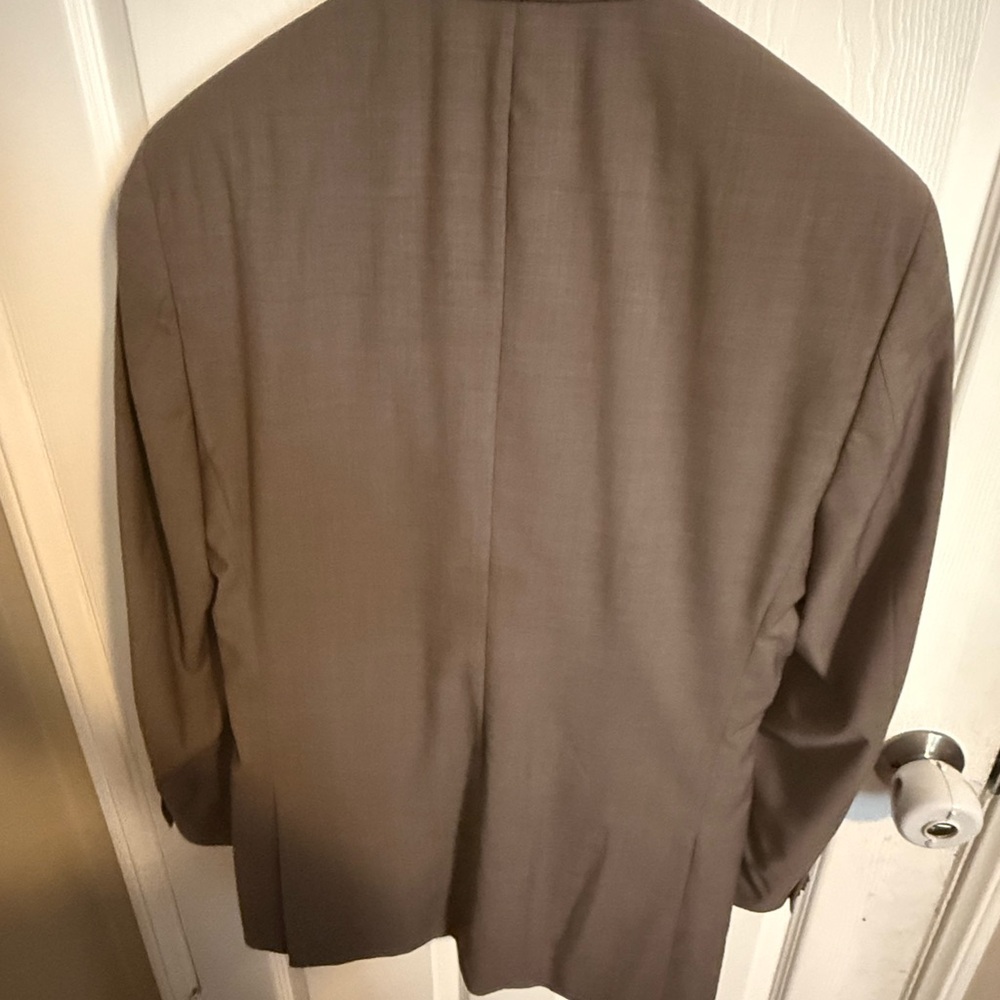 Men’s Michael’s kors tan suit 42L